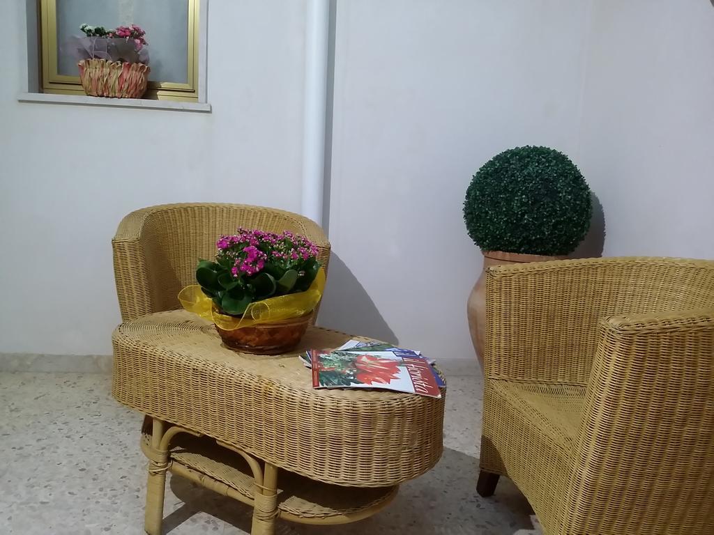 La Casa Dei Nonni Bed & Breakfast กุสโตนาชี ภายนอก รูปภาพ