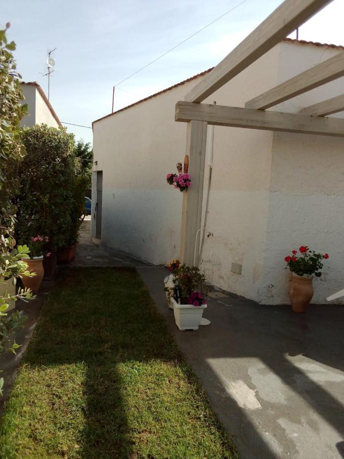 La Casa Dei Nonni Bed & Breakfast กุสโตนาชี ภายนอก รูปภาพ