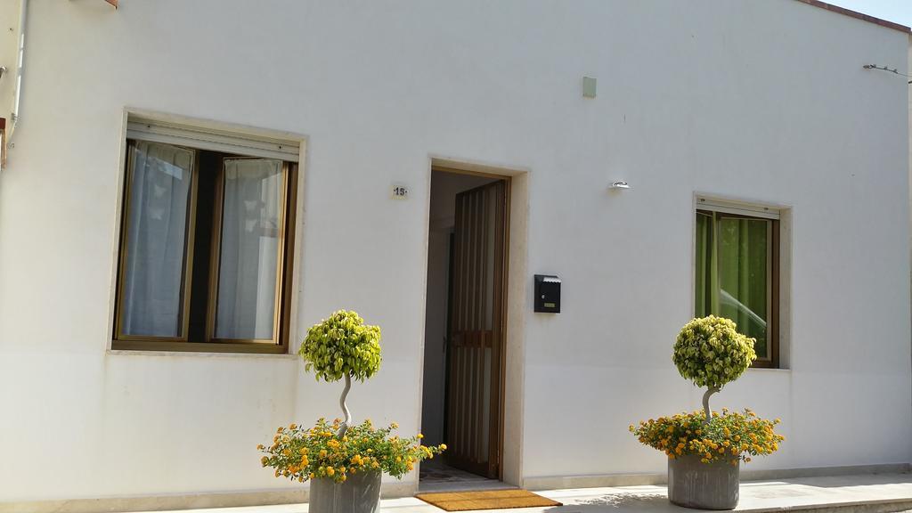 La Casa Dei Nonni Bed & Breakfast กุสโตนาชี ภายนอก รูปภาพ